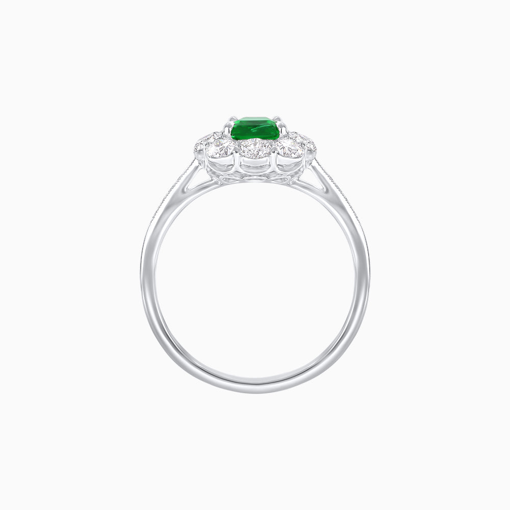 Elegant Asscher Cut Ring with Vintage Flair